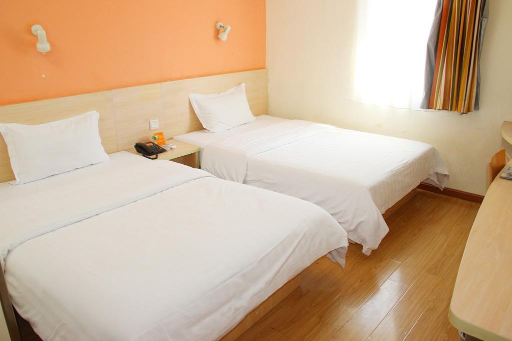 7Days Inn Chongqing Nanping Pedestrian Street Exterior photo